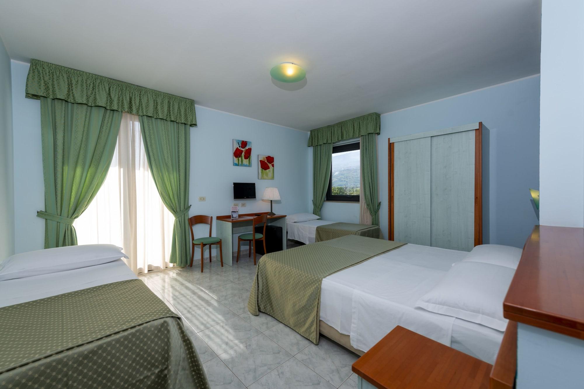 Atlantis Palace Hotel 4*